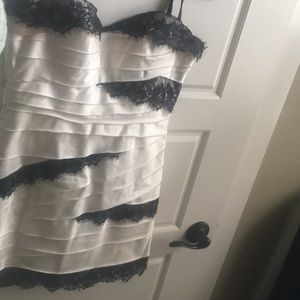 Mini dress, lacy